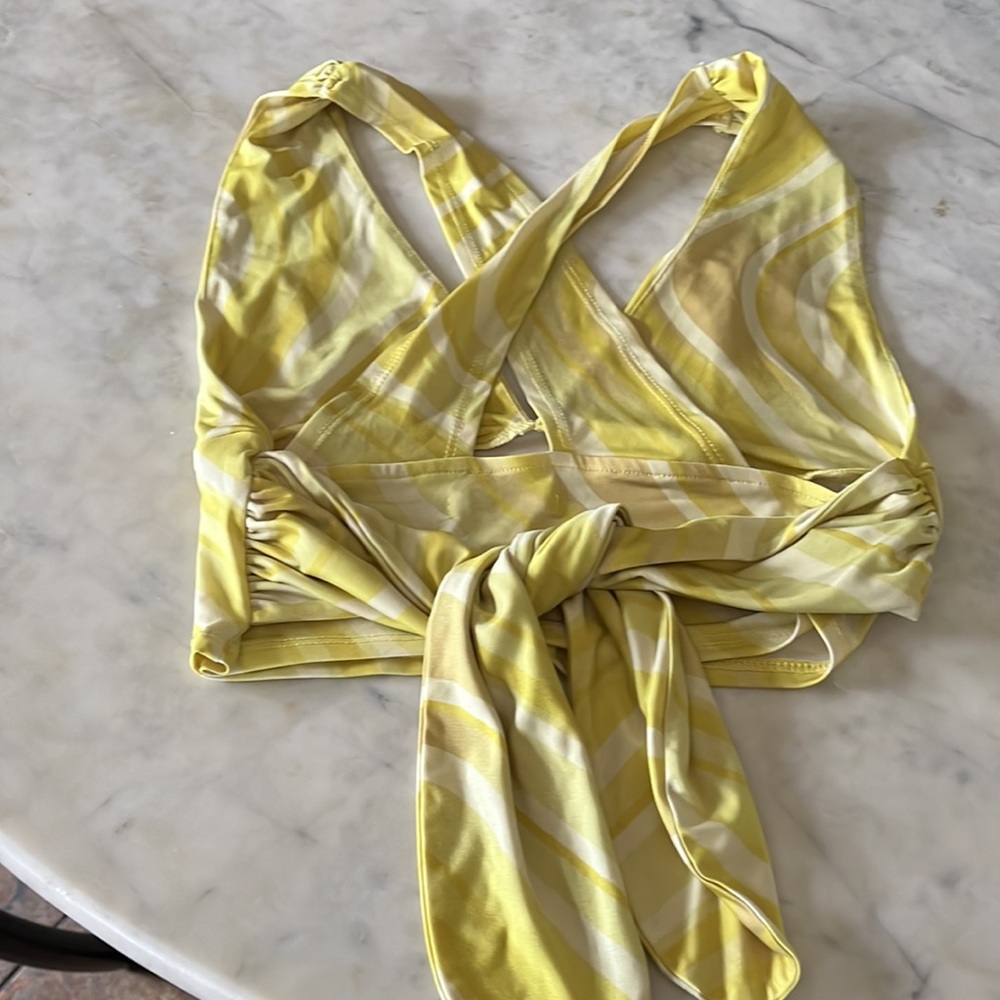 Halter top - Picture 3 of 4